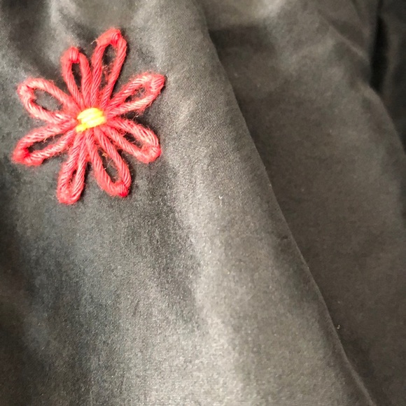 DKNY Fun and unique skirt - Picture 3 of 7